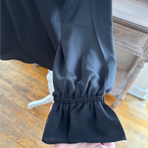 NWT Loft Ruched Yoke Ruffle Cuff Blouse - Picture 4 of 7